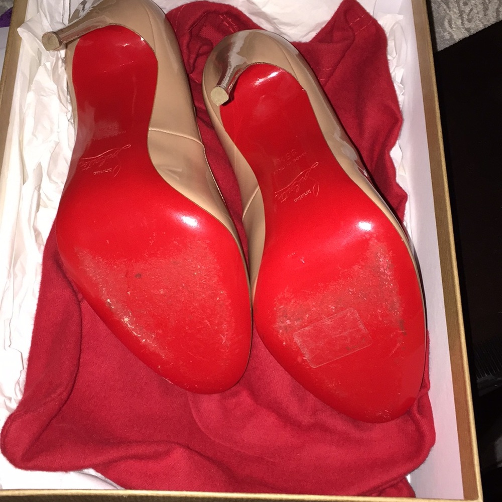 Nude authentic Christian Louboutin pumps - Picture 4 of 4